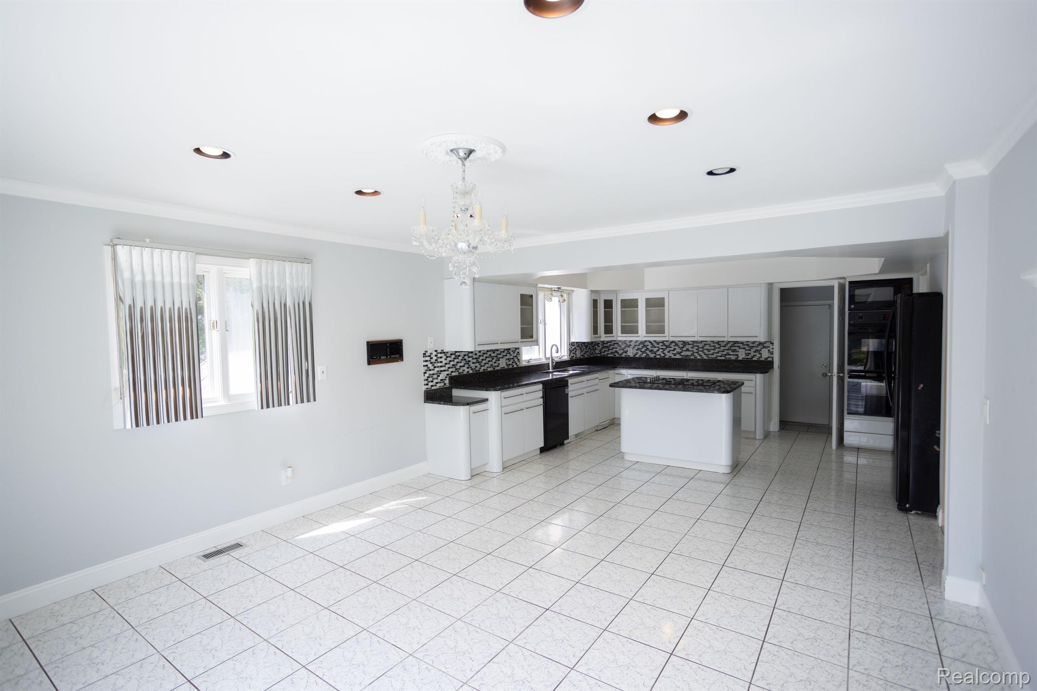 5881 Naneva Property Photo 15