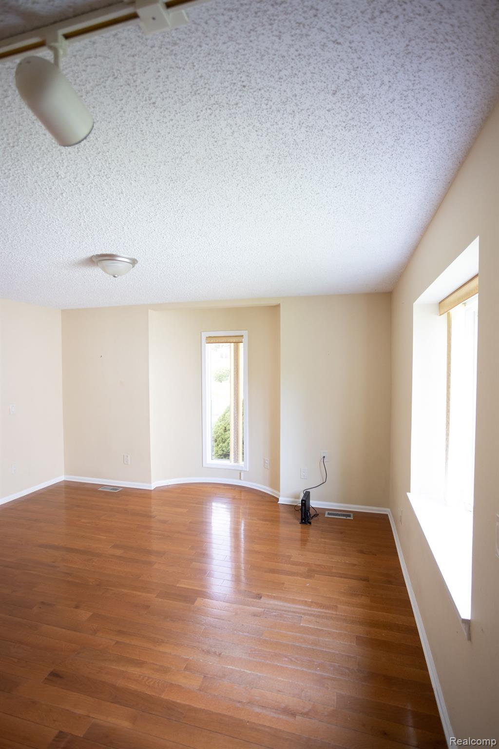 5881 Naneva Property Photo 25
