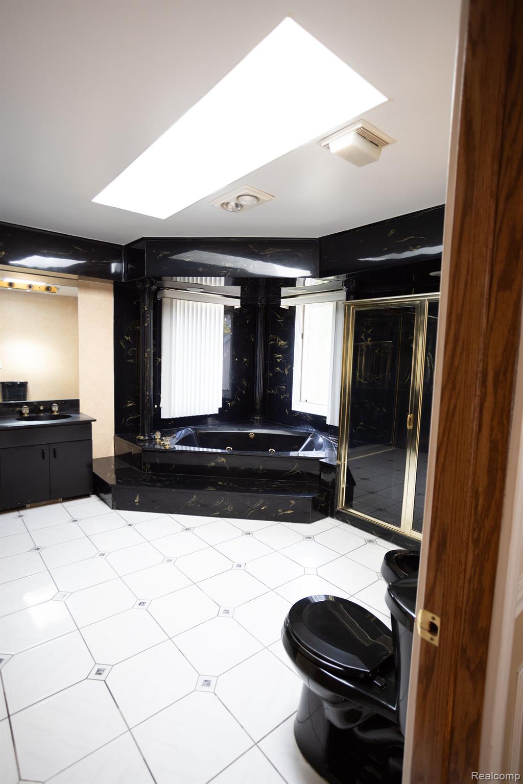 5881 Naneva Property Photo 36