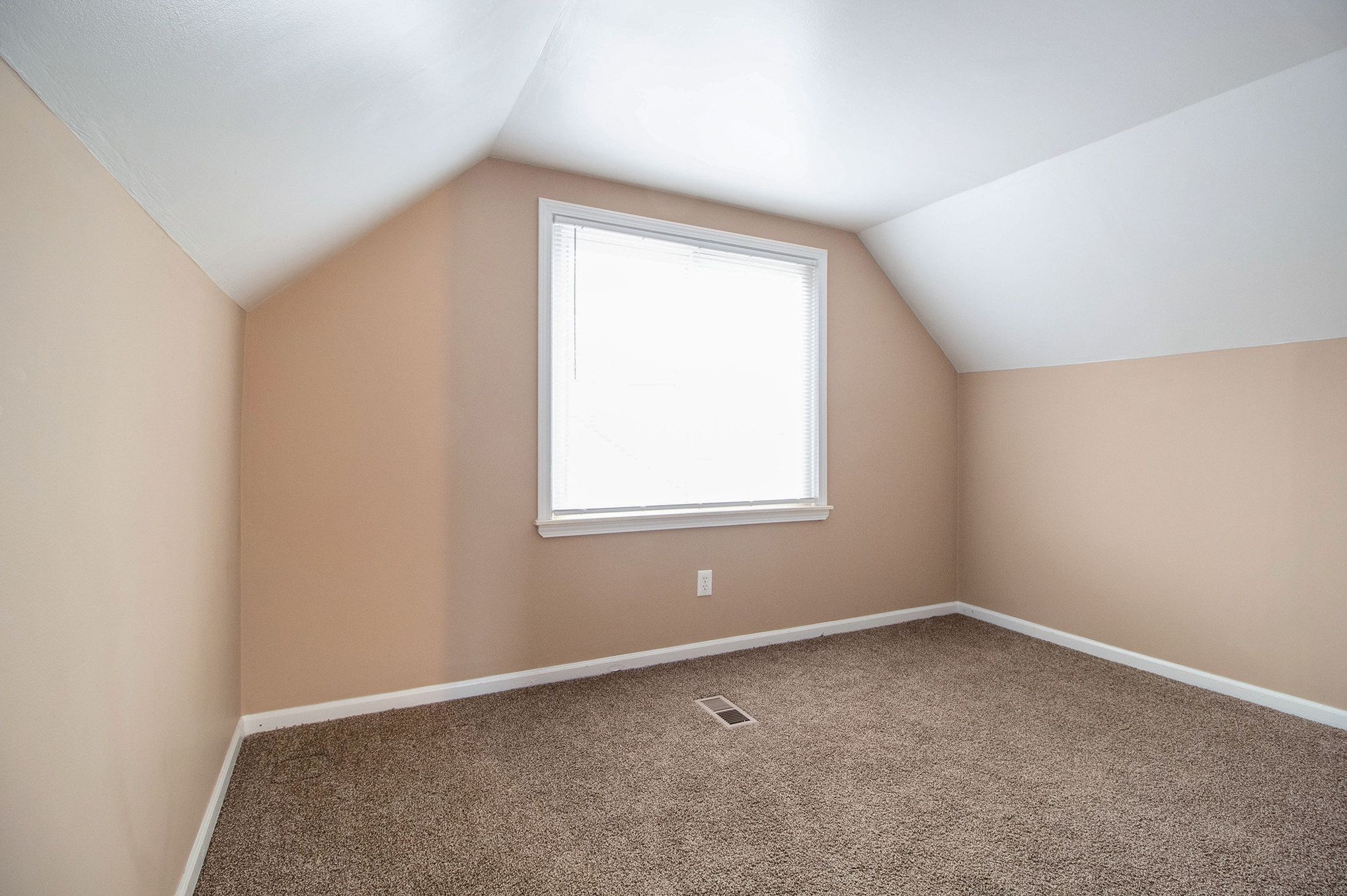 9995 Riverdale Property Photo 11