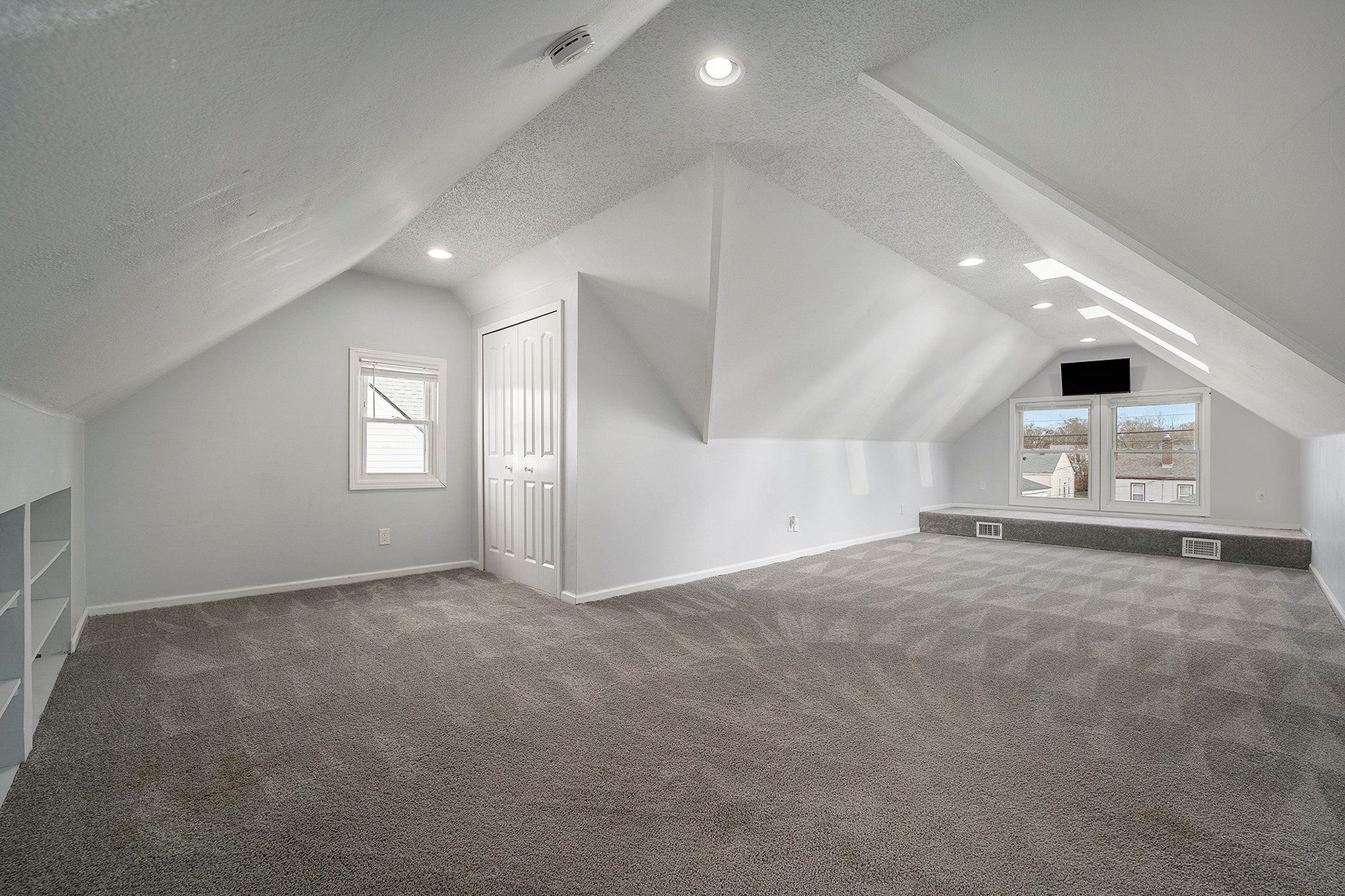 9640 Sioux Ave Property Photo 10