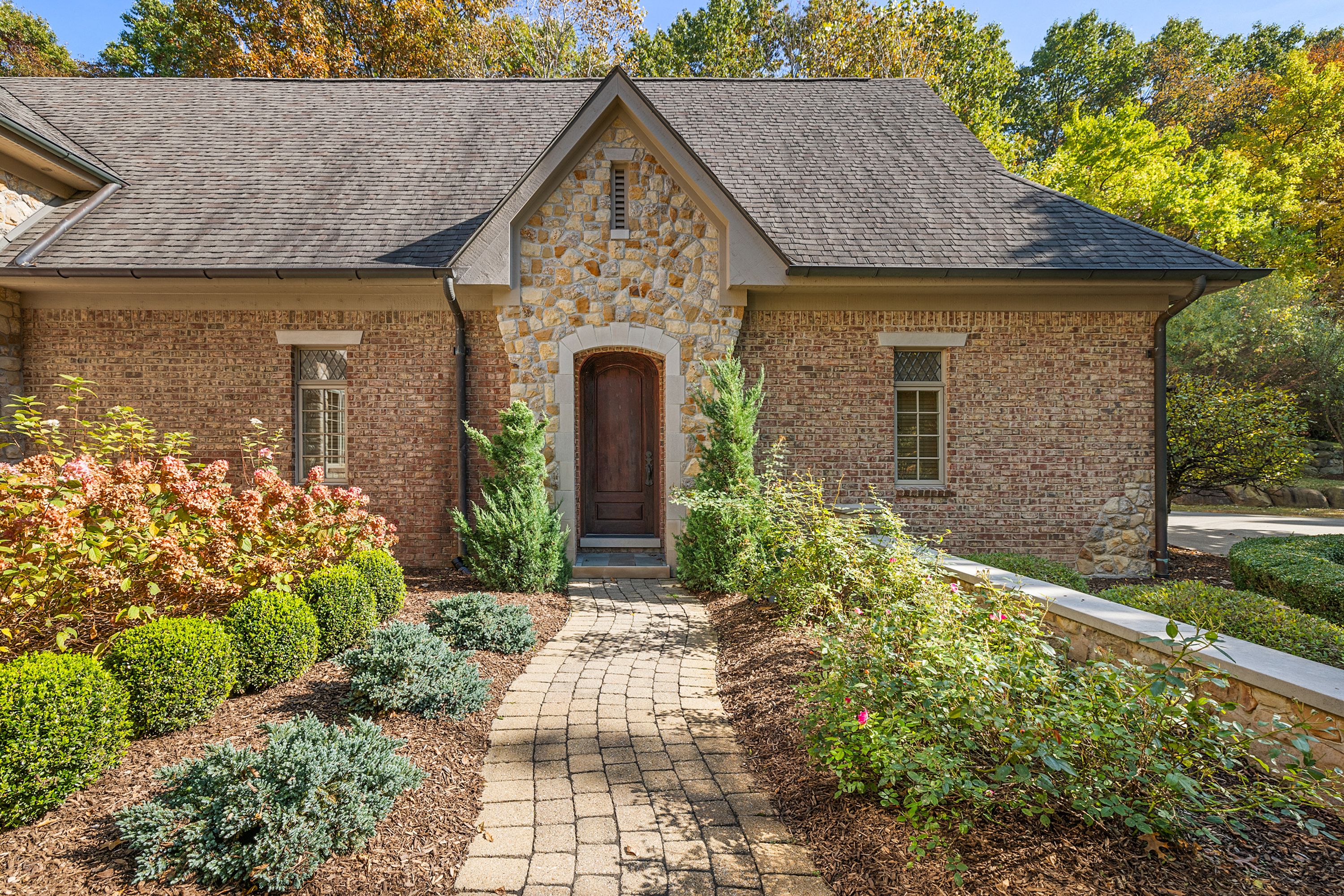 2541 Plum Creek Court Property Photo 5