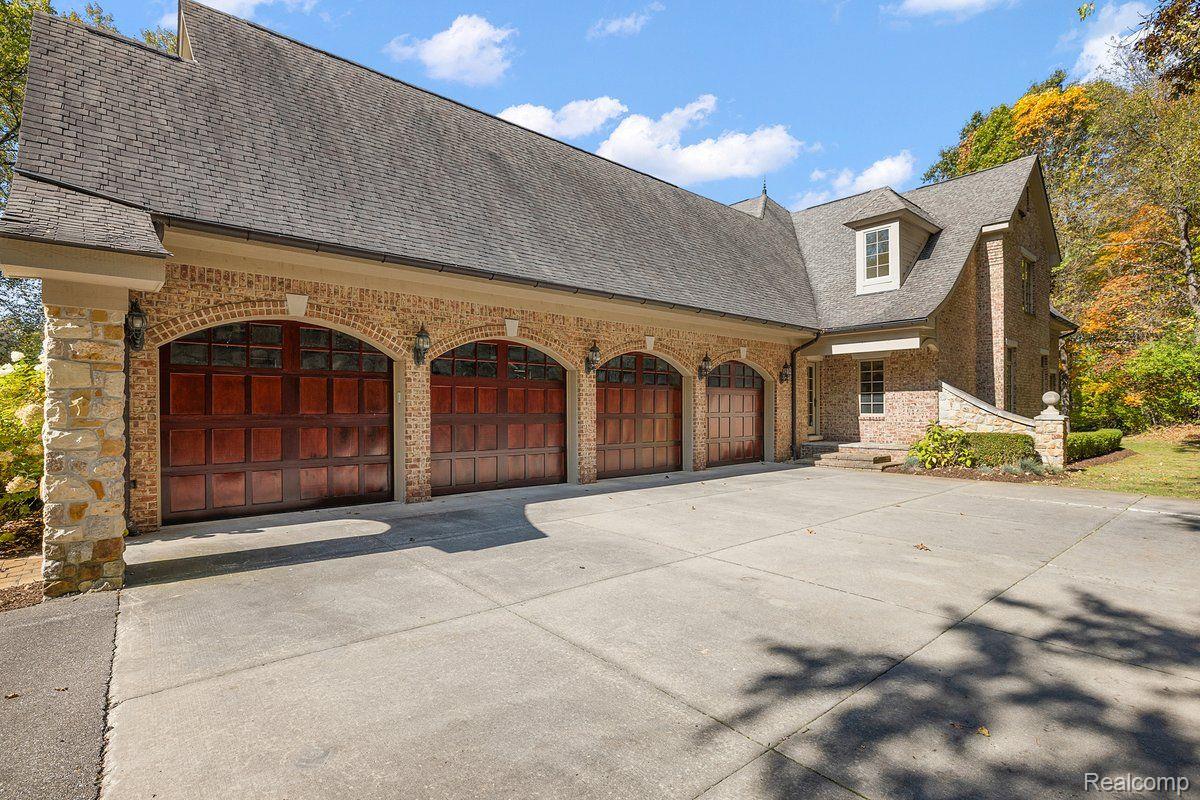 2541 Plum Creek Ct Property Photo 9