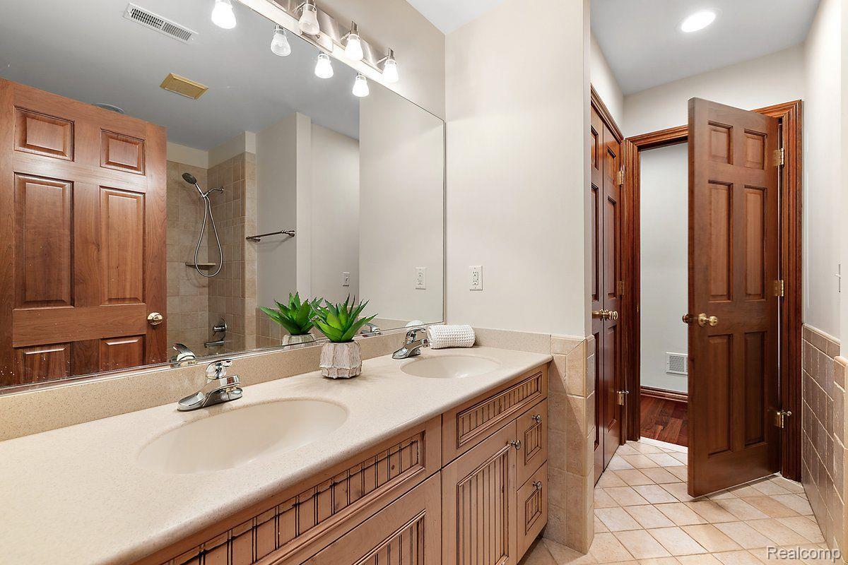 2541 Plum Creek Ct Property Photo 70