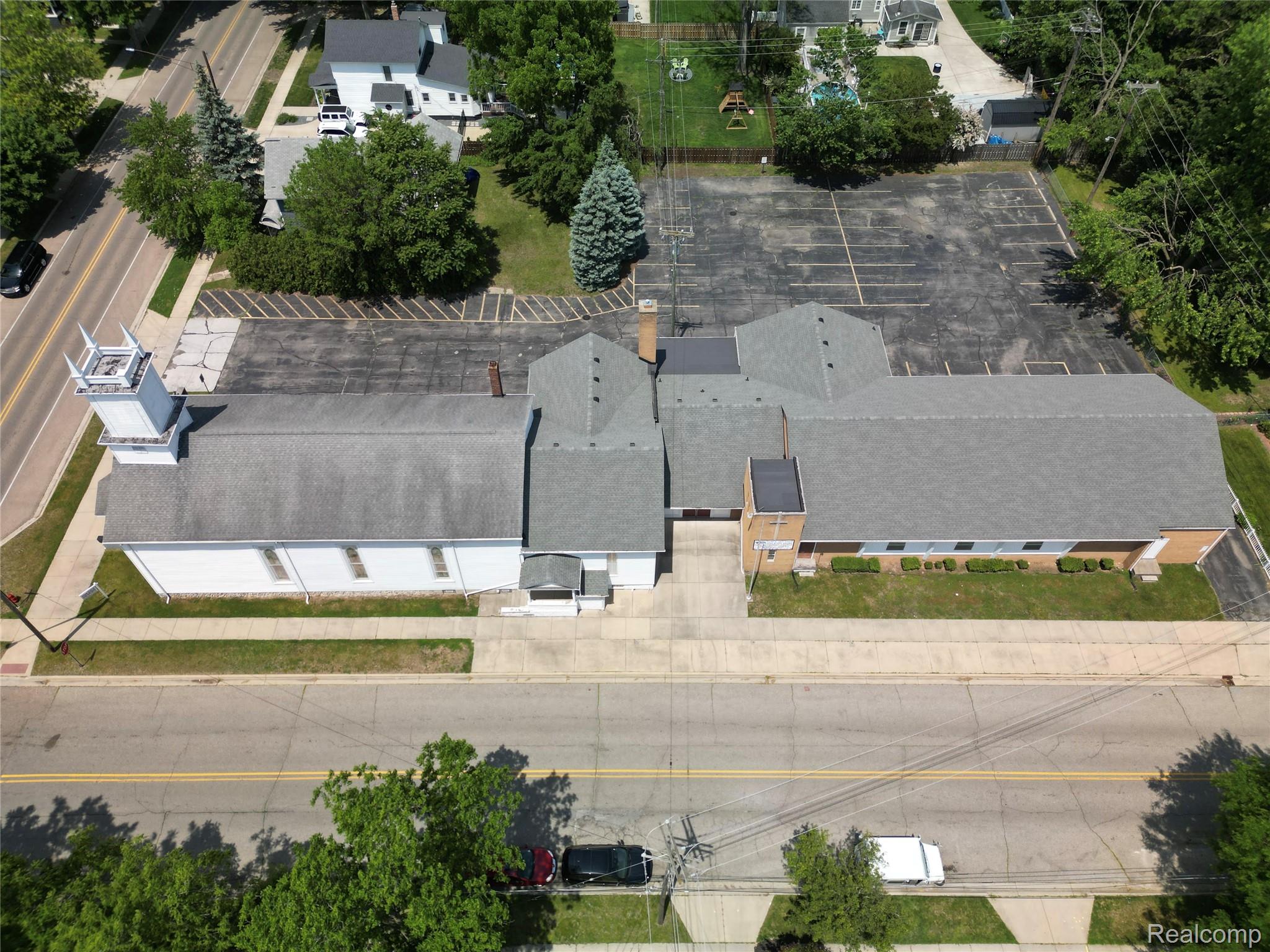 45504 Cass Ave Property Photo 5