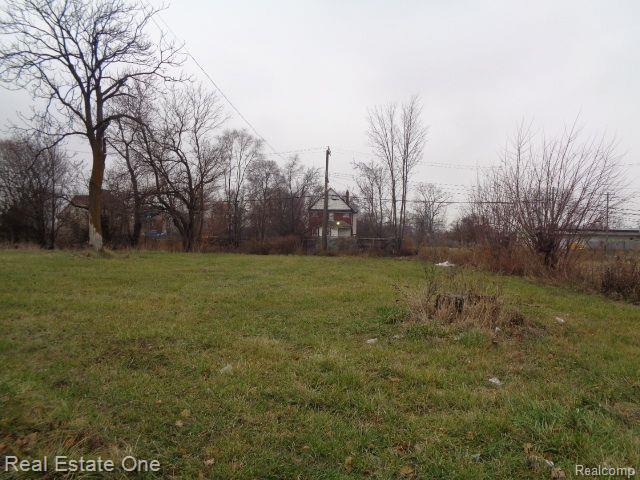 5230 Linwood St Property Photo 1