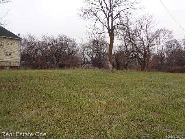 5230 Linwood St Property Photo 2