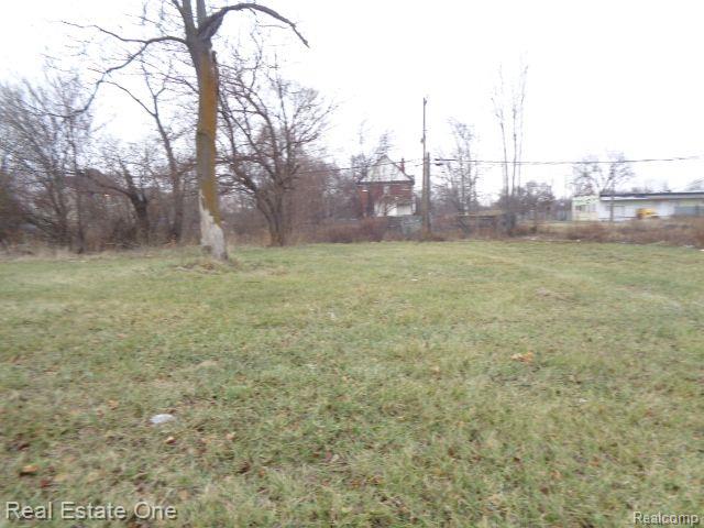 5230 Linwood St Property Photo 3