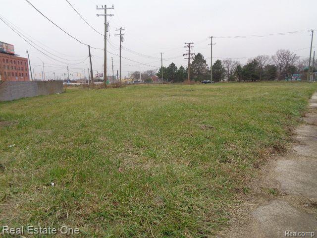 5230 Linwood St Property Photo 4