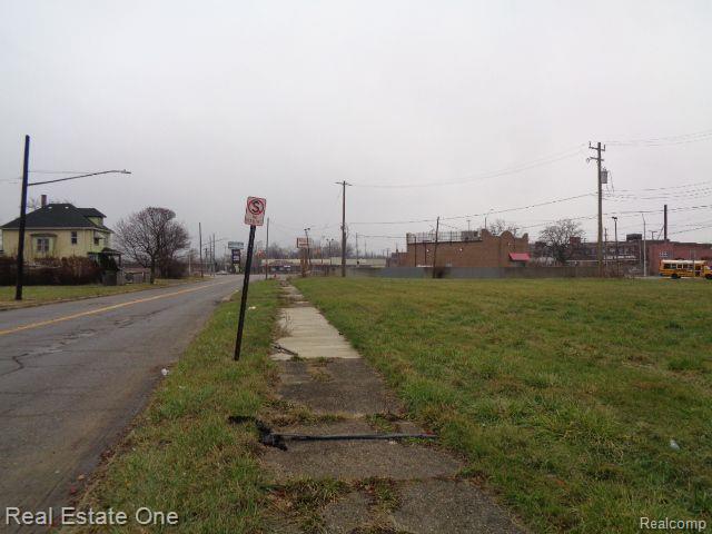 5230 Linwood St Property Photo 11