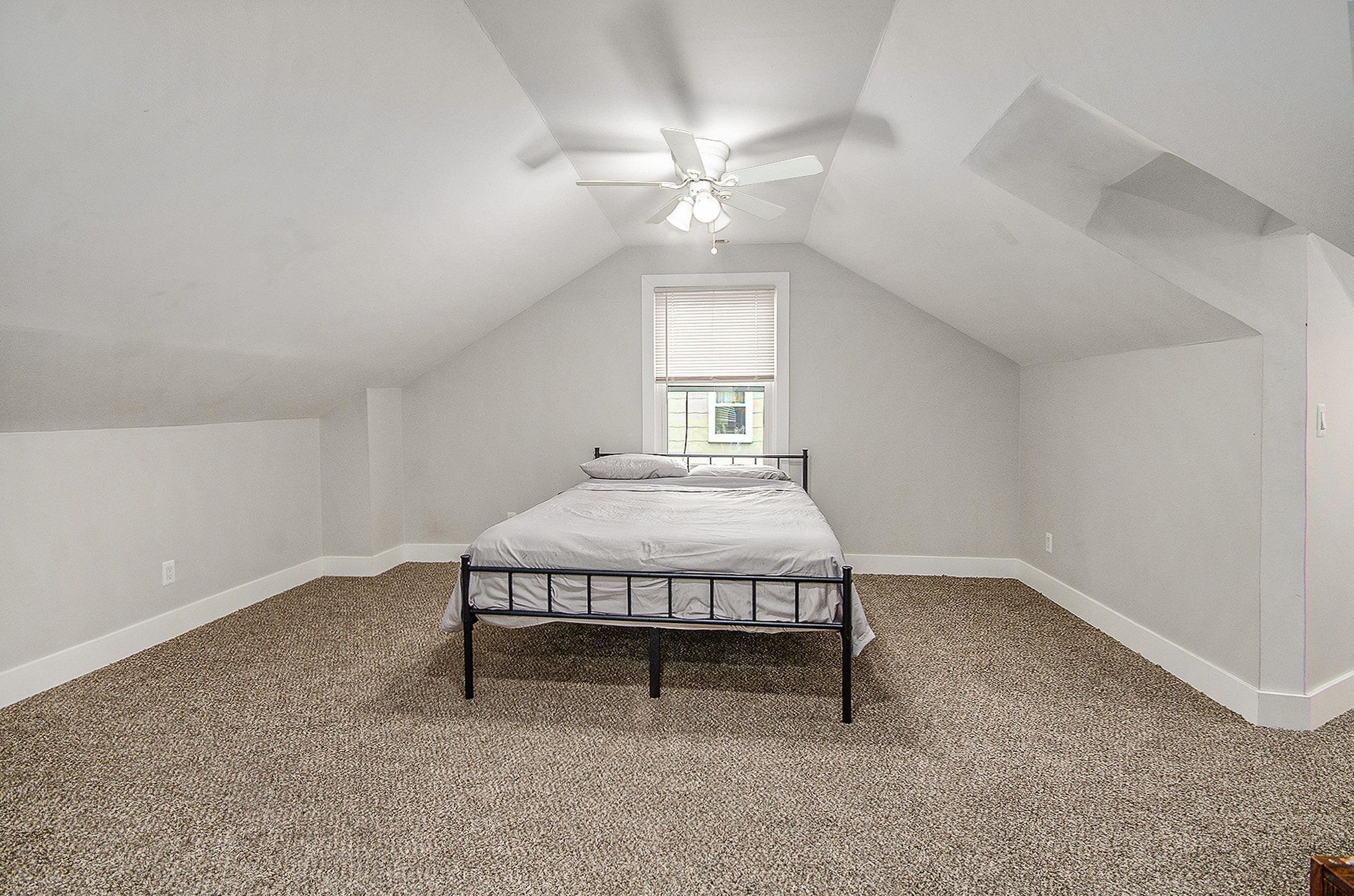 21700 California St Property Photo 20