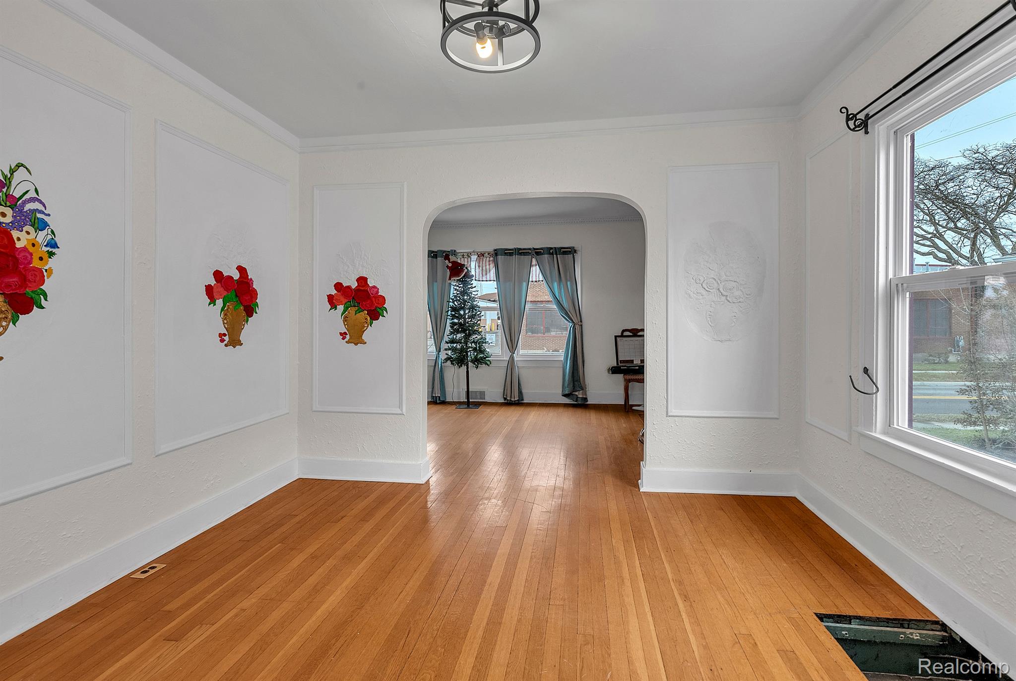 534 E Cambourne St Property Photo 7