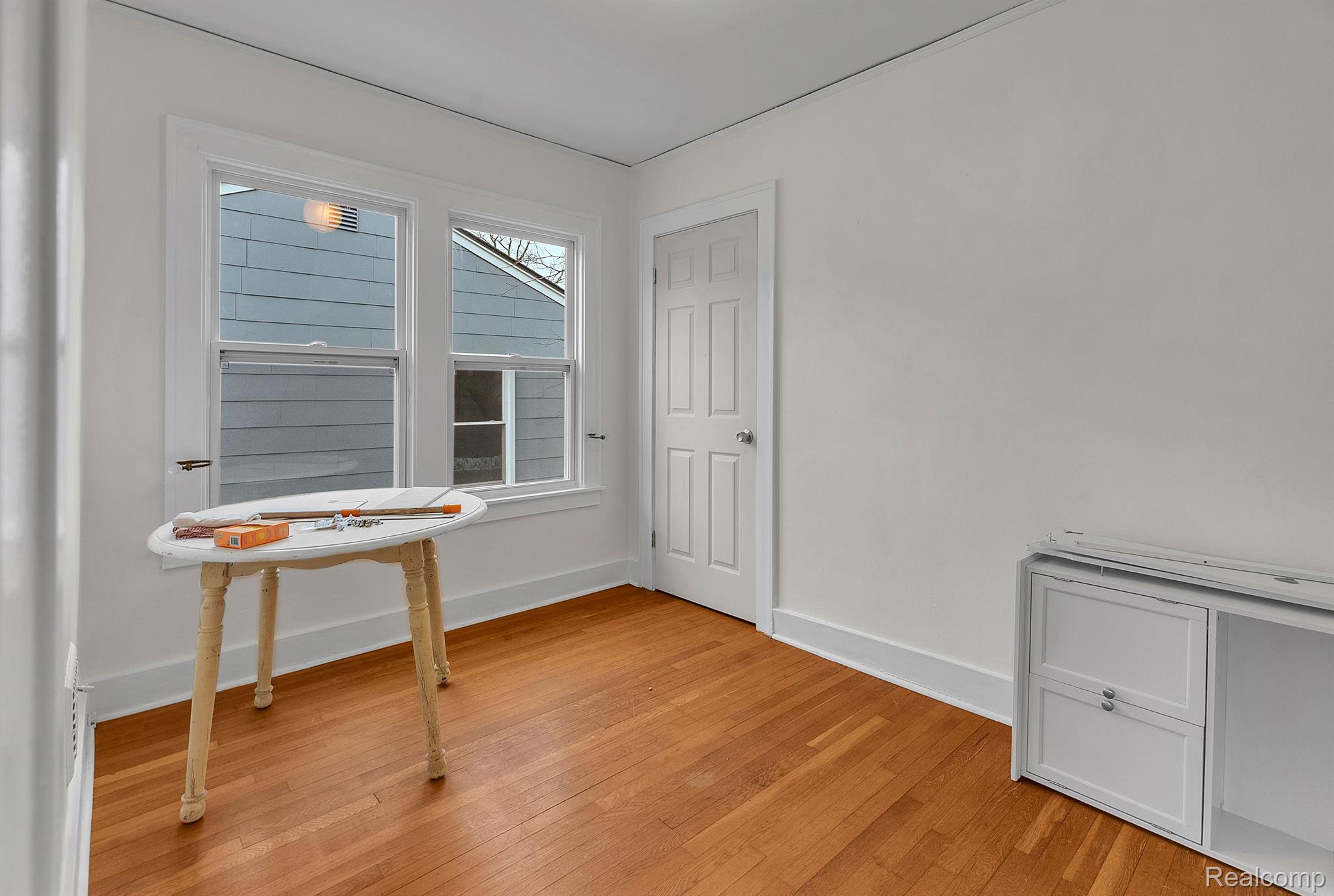 534 E Cambourne St Property Photo 12