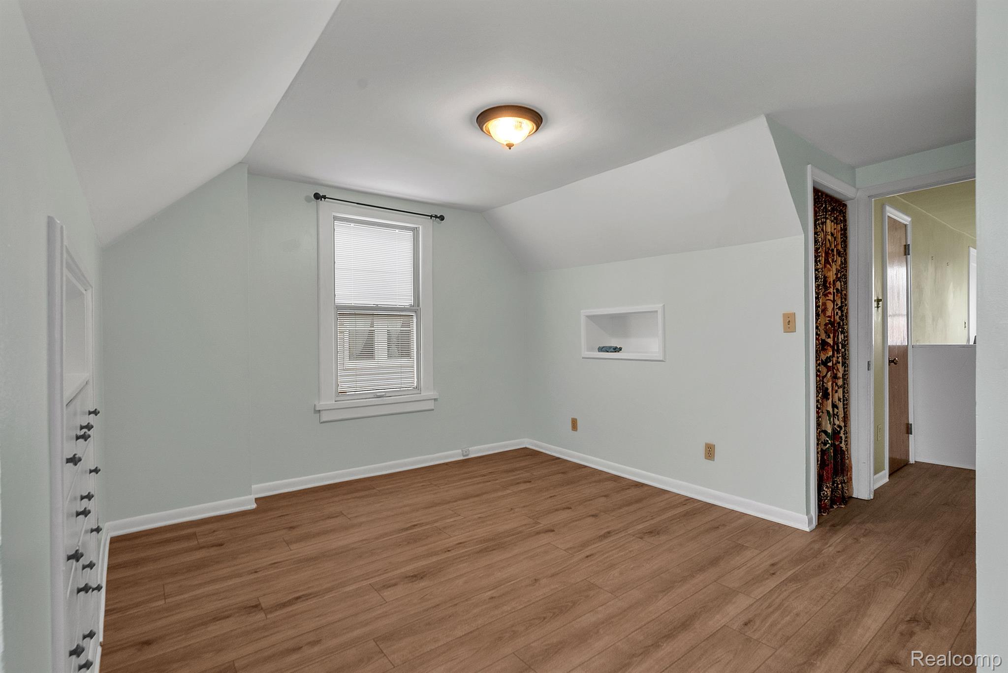 534 E Cambourne St Property Photo 21