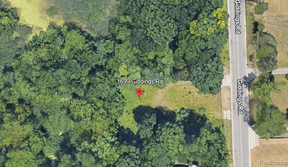 1699 Giddings Rd Property Photo 2