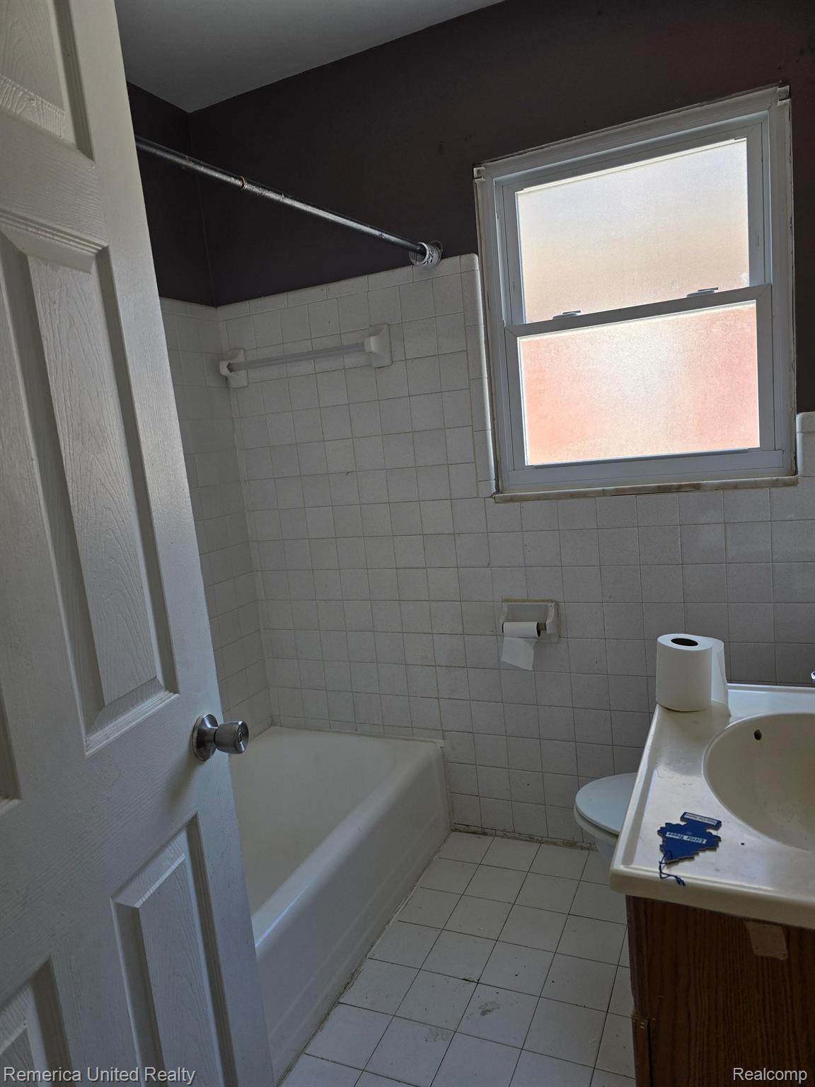 25006 Midland Property Photo 2