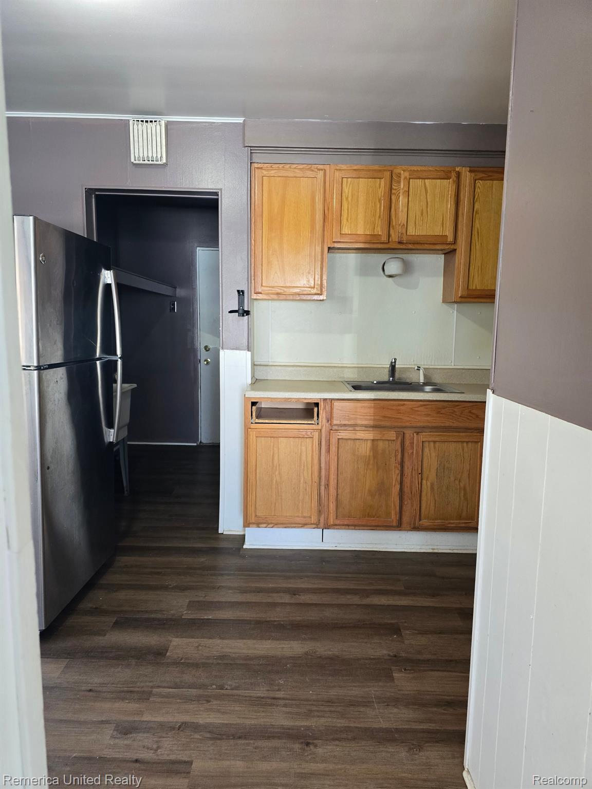 25006 Midland Property Photo 5