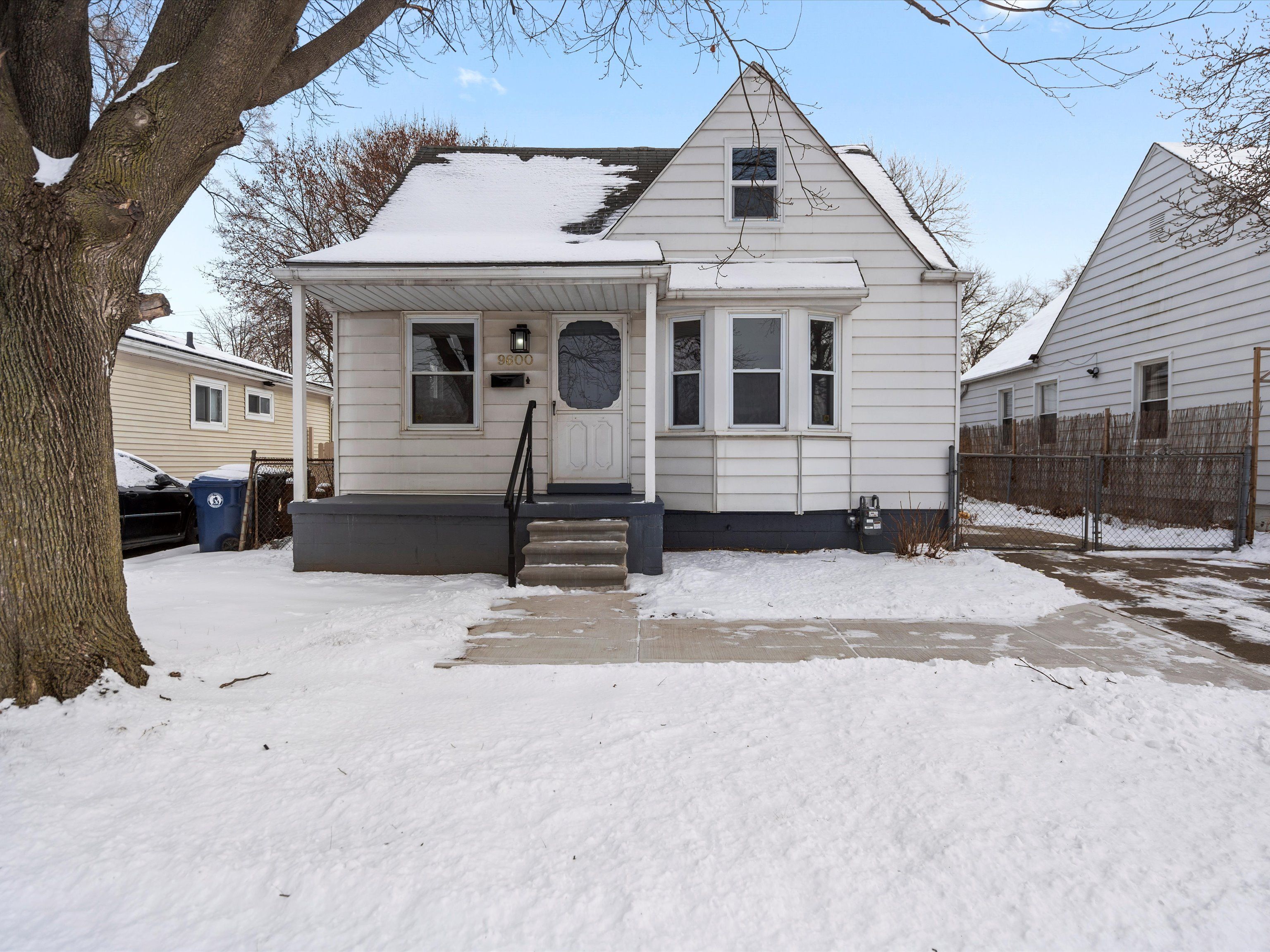 9600 SIOUX Property Photo 1