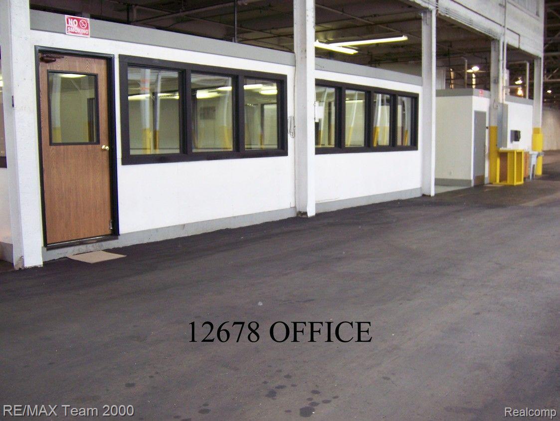 12676 Burt Rd Property Photo 15