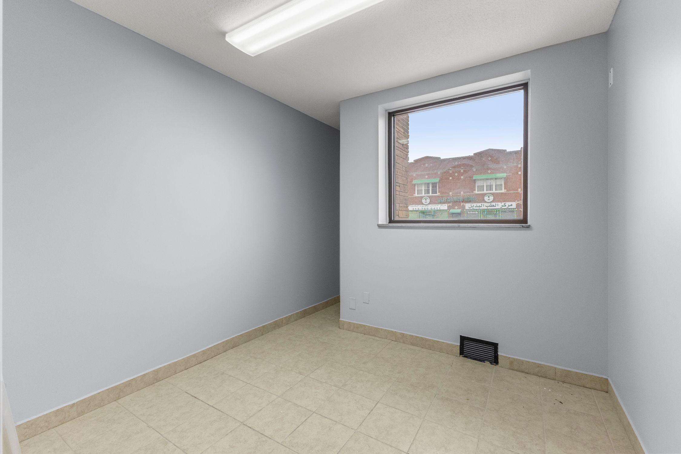 10801 W Warren Ave Property Photo 9