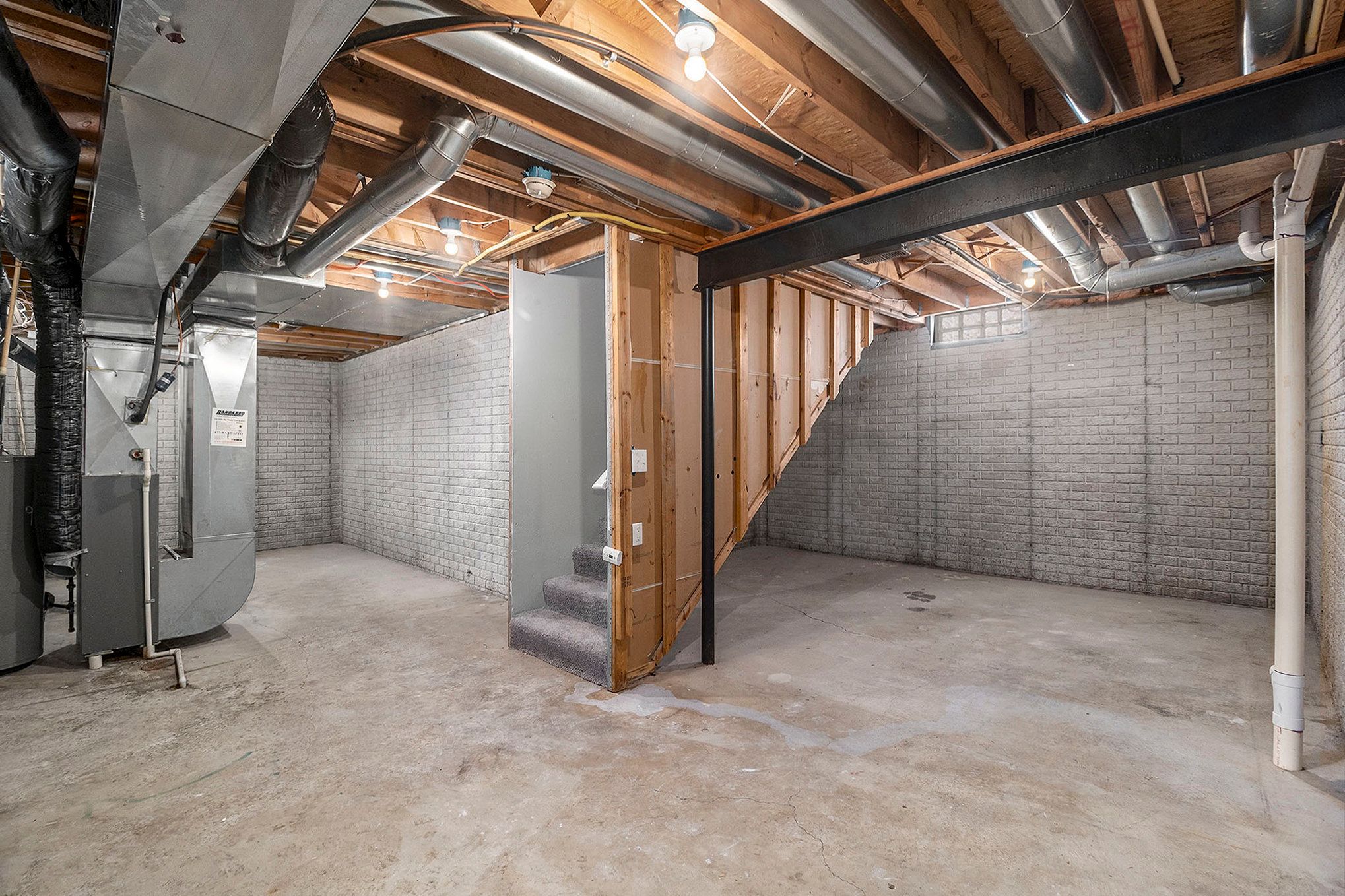 37 Walnut St Property Photo 13