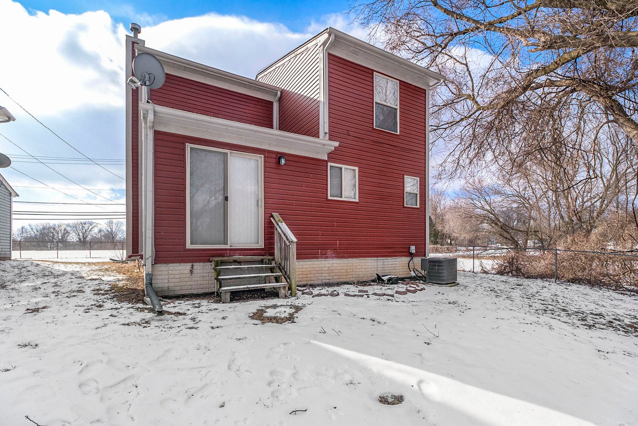 37 Walnut St Property Photo 14