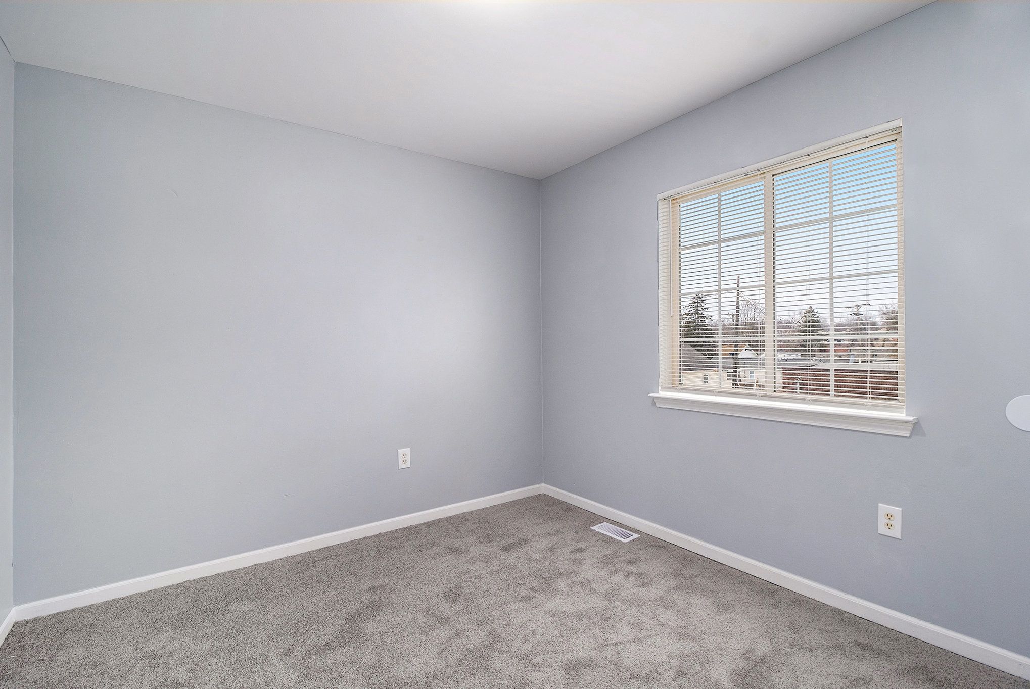 391 Baldwin Ave Property Photo 11