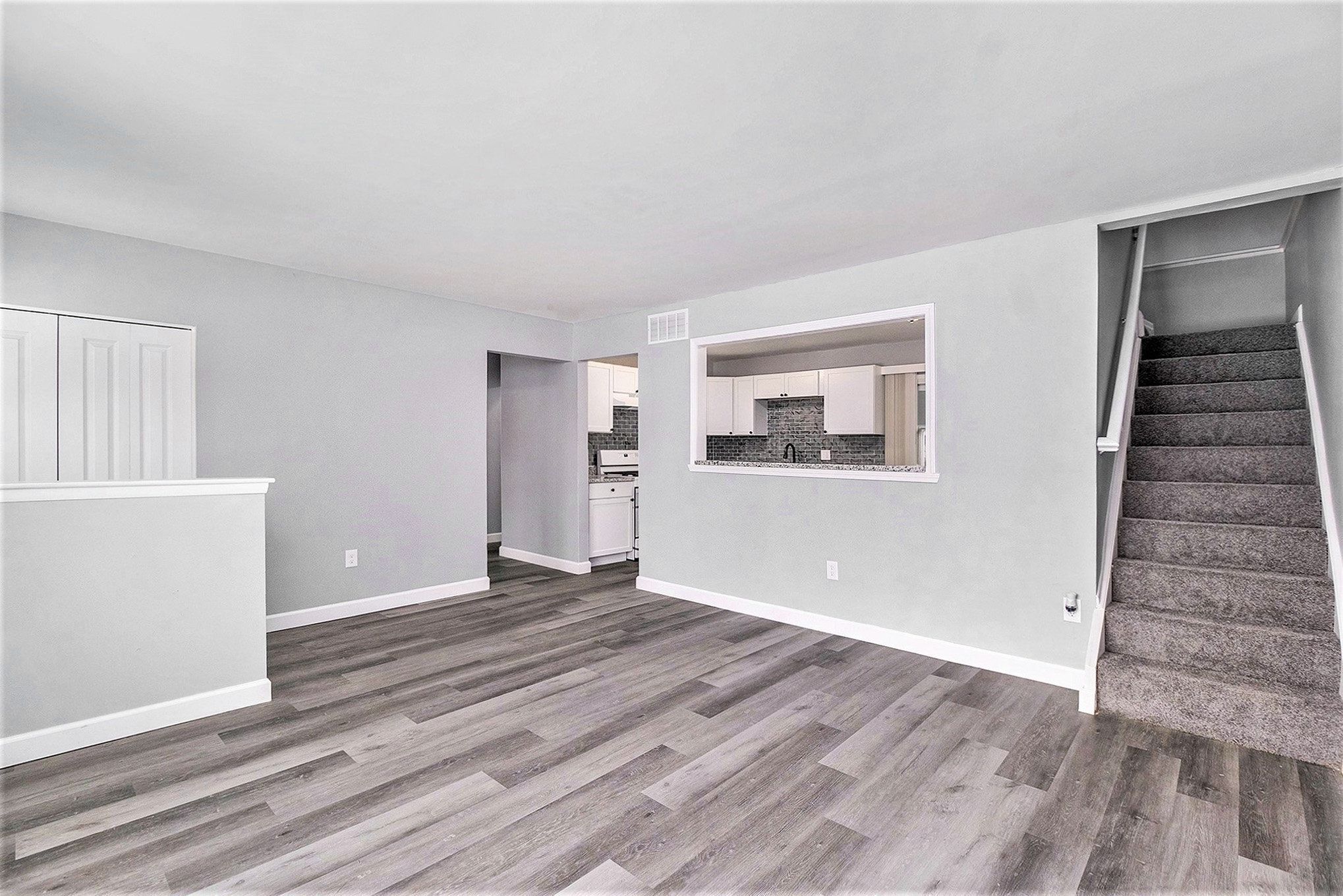 42071 Zachary St Property Photo 5