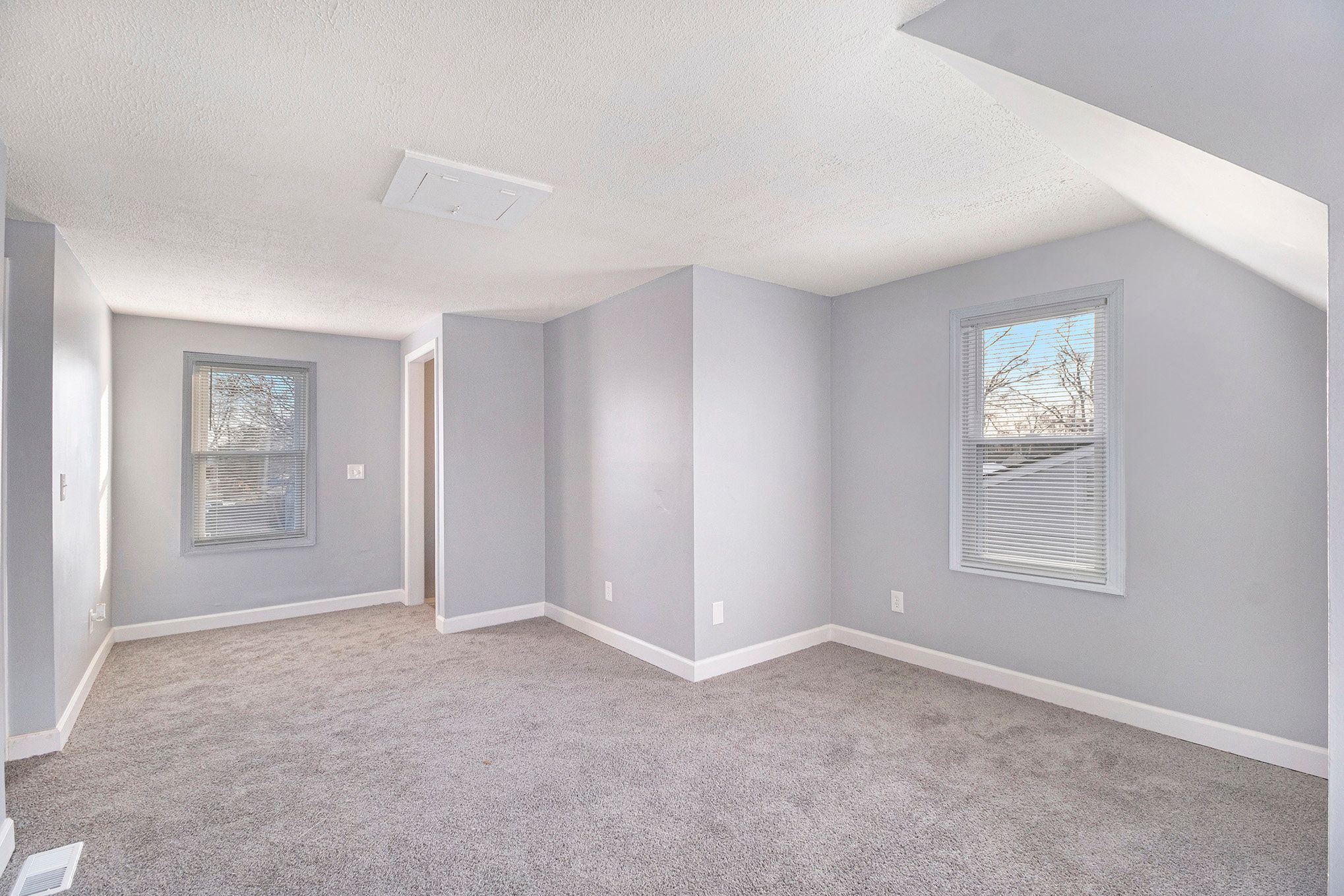 42071 Zachary St Property Photo 16