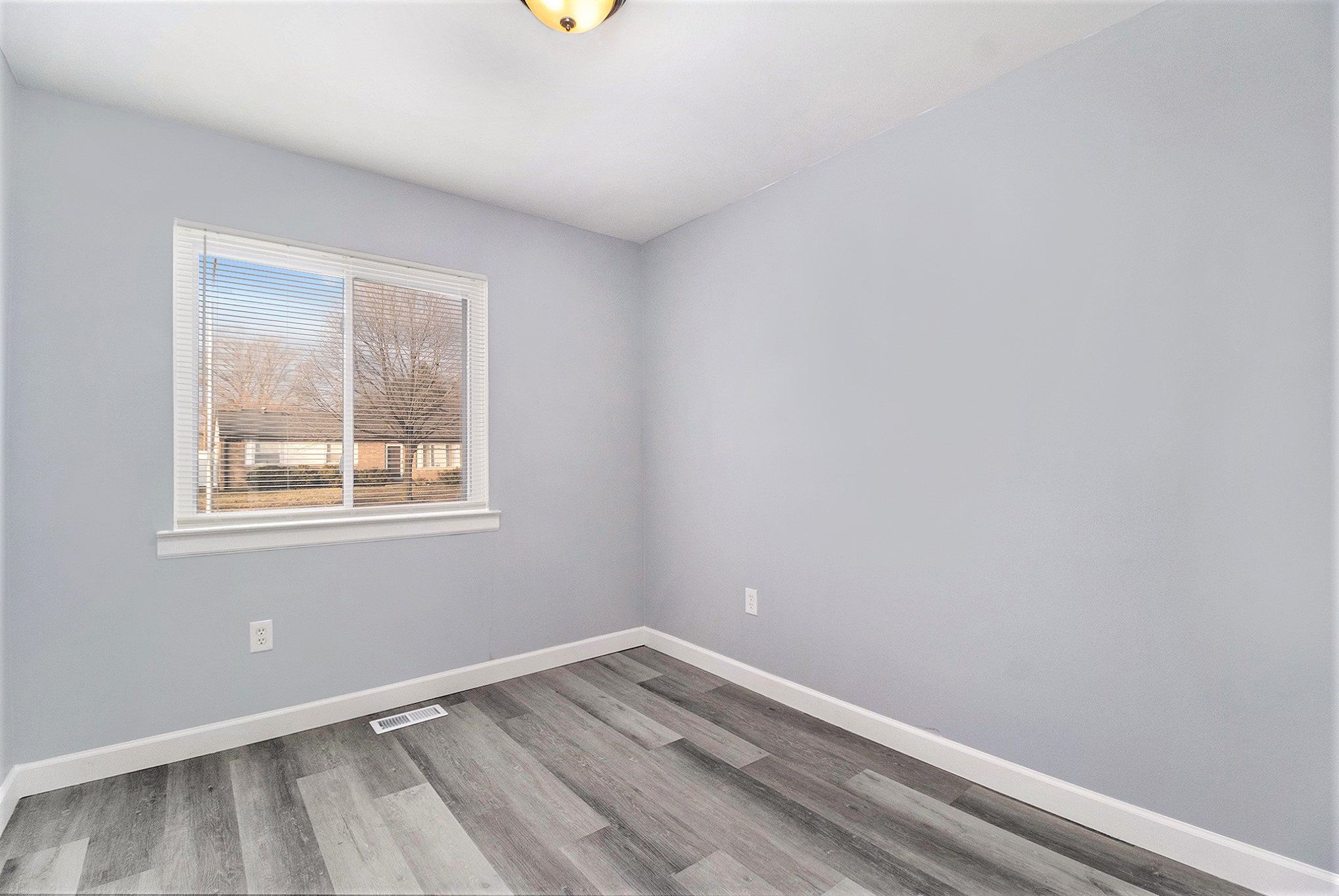 42071 Zachary St Property Photo 20