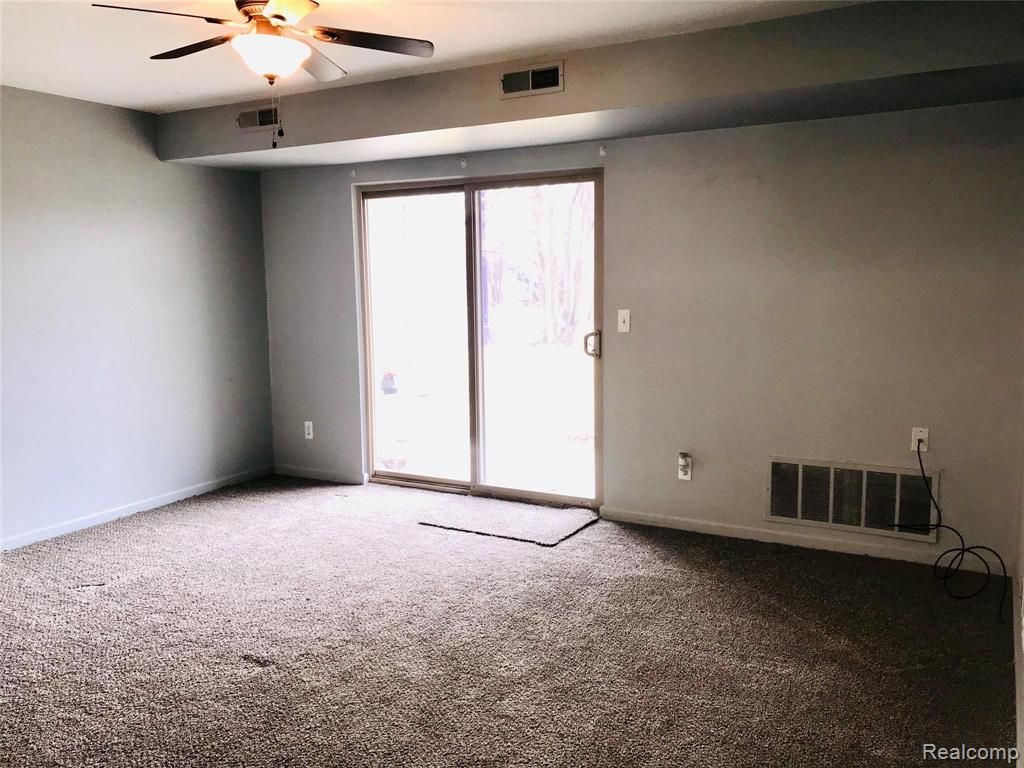 41030 Rose Ln Property Photo 3