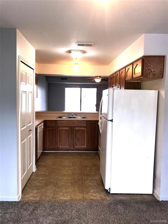 41030 Rose Ln Property Photo 5