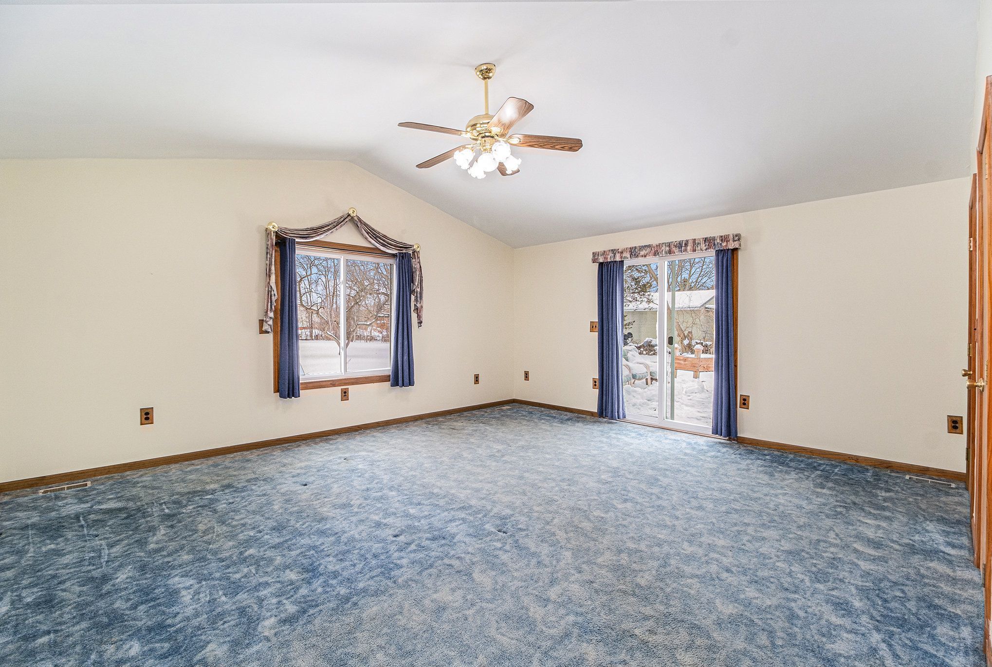 6498 Simmons Dr Property Photo 12