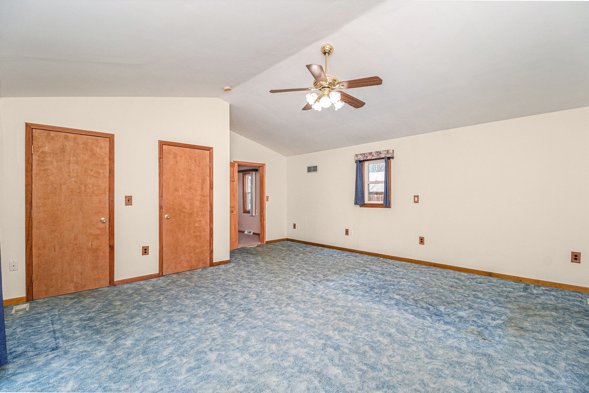 6498 Simmons Dr Property Photo 13