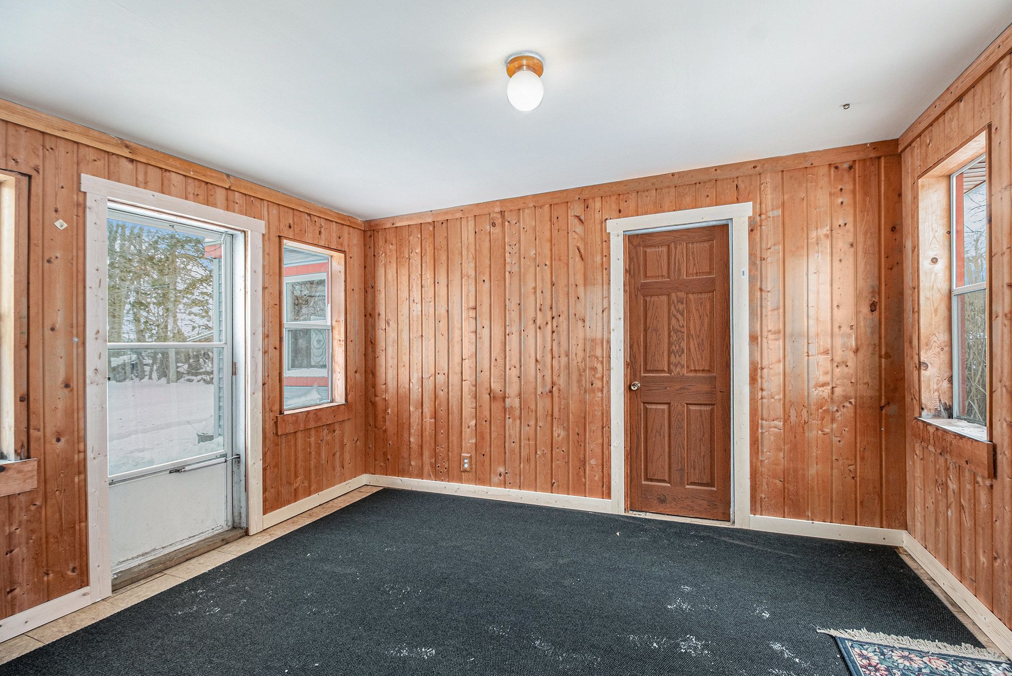 6498 Simmons Dr Property Photo 17