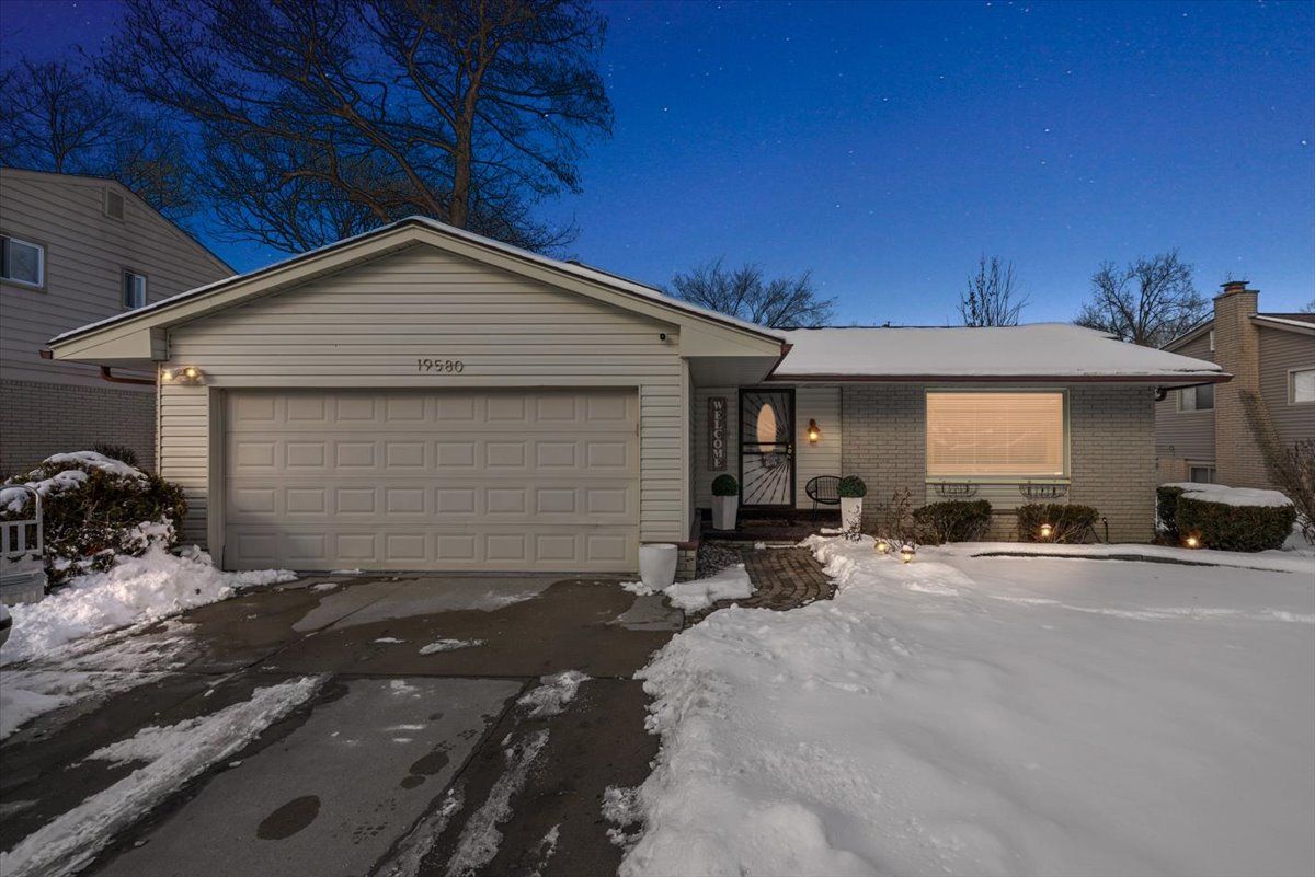 19580 Northbrook Dr Property Photo 1