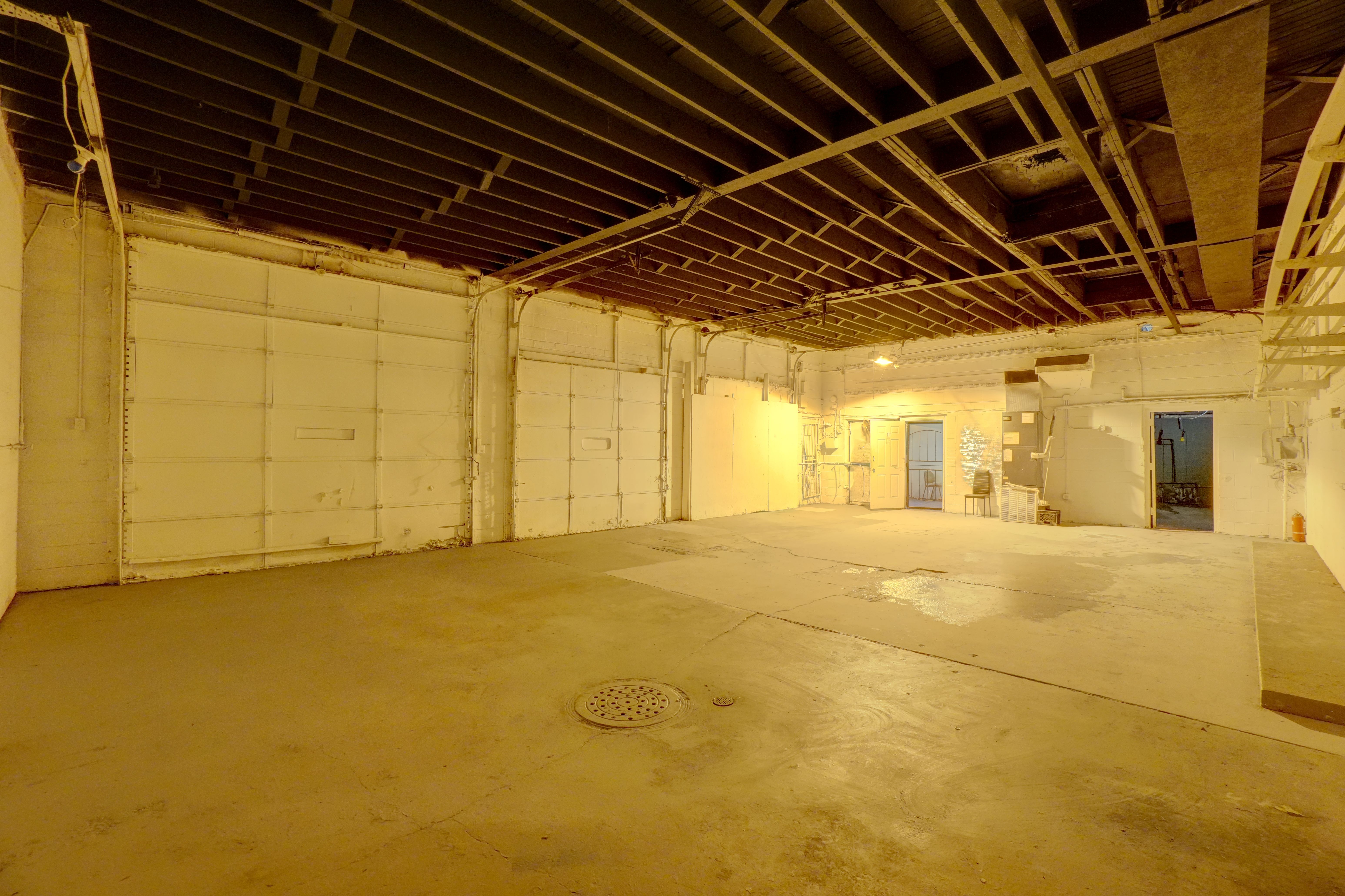 10301 Whittier St Property Photo 10
