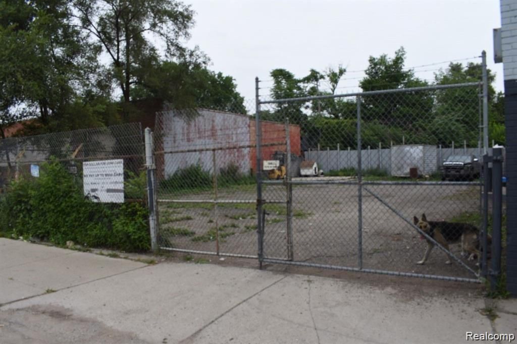 14558 Wyoming St Property Photo 4