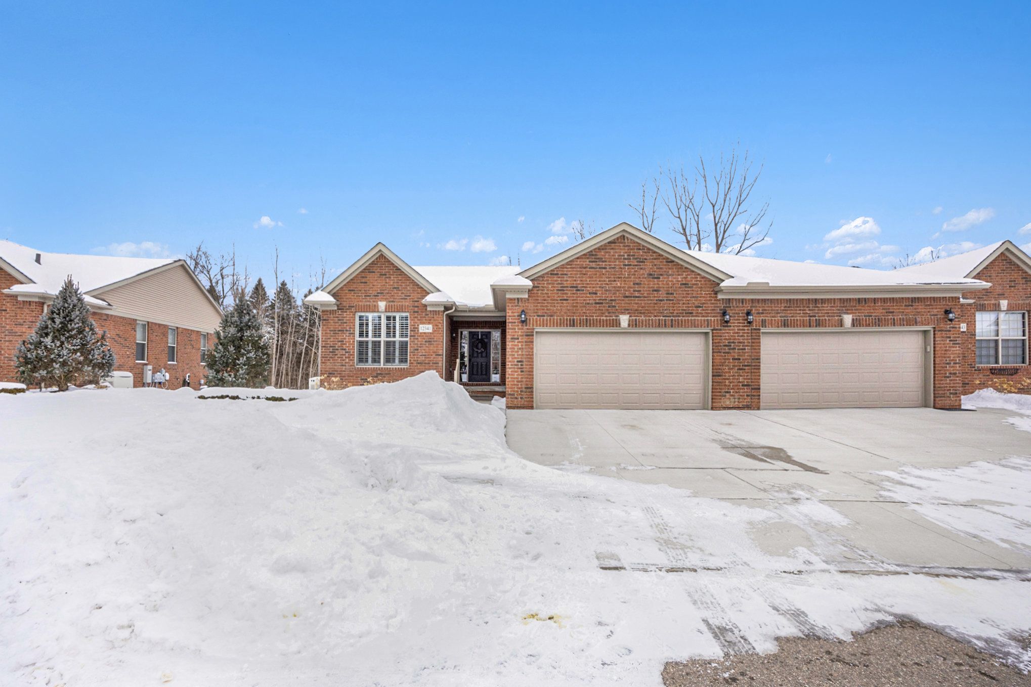 12341 Twin Brook Dr Property Photo 2