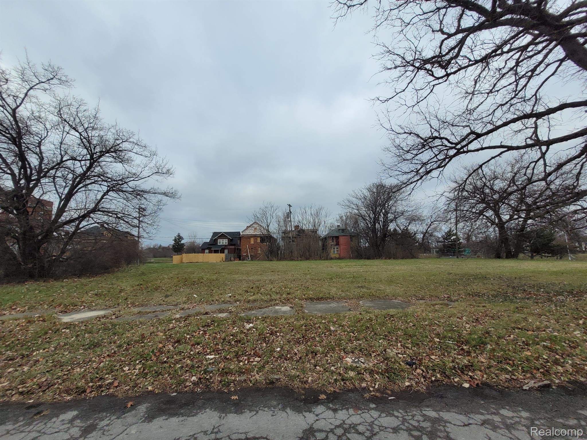 1546 Collingwood St Property Photo 2