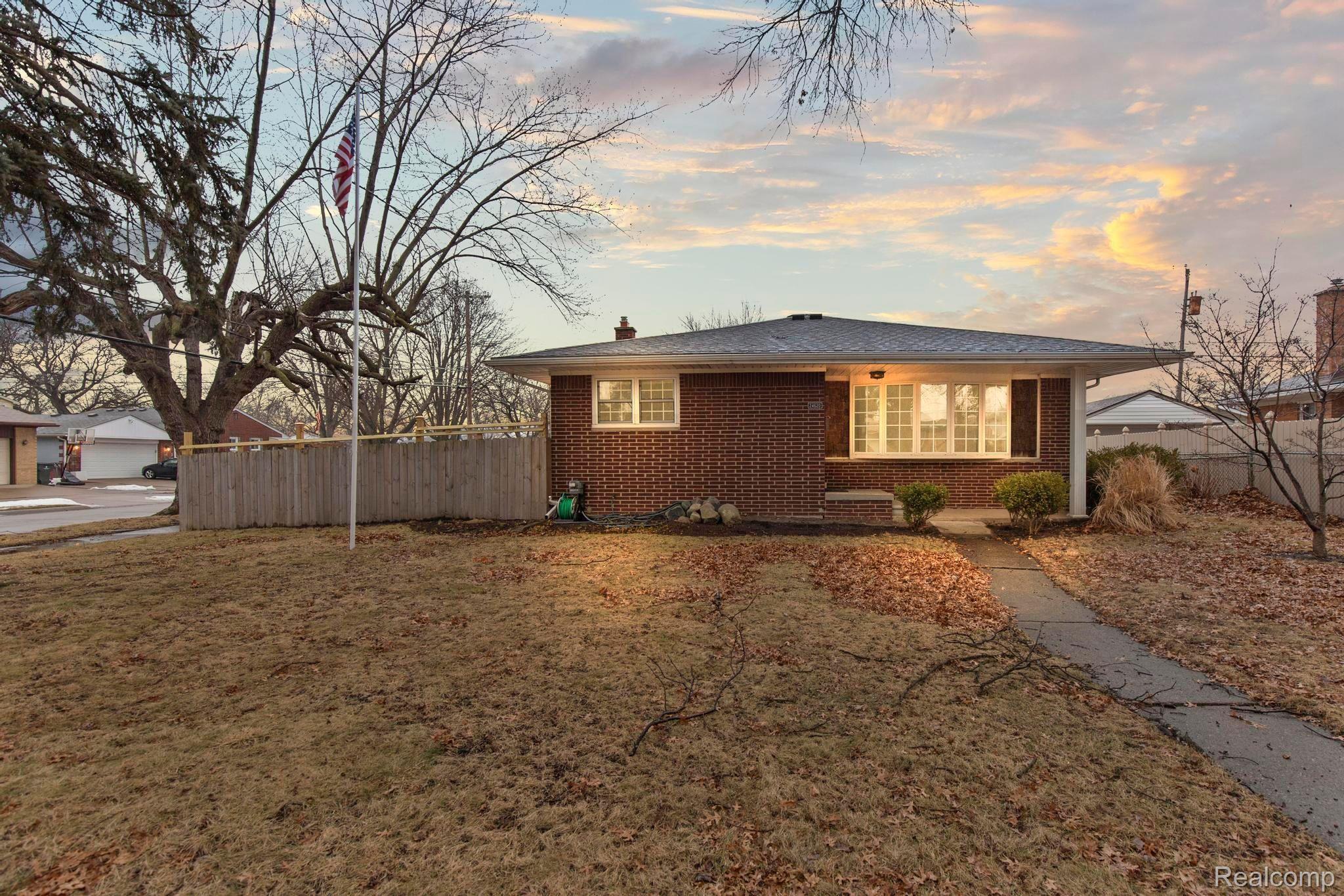 24620 WOOD ST Property Photo 1