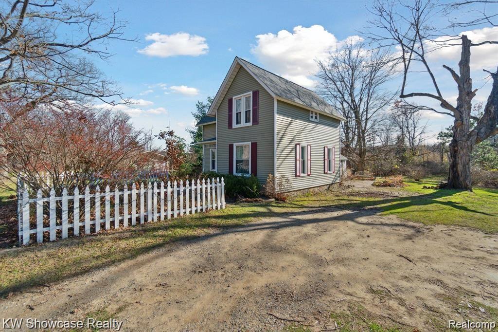 1716 E Wardlow Rd Property Photo 2