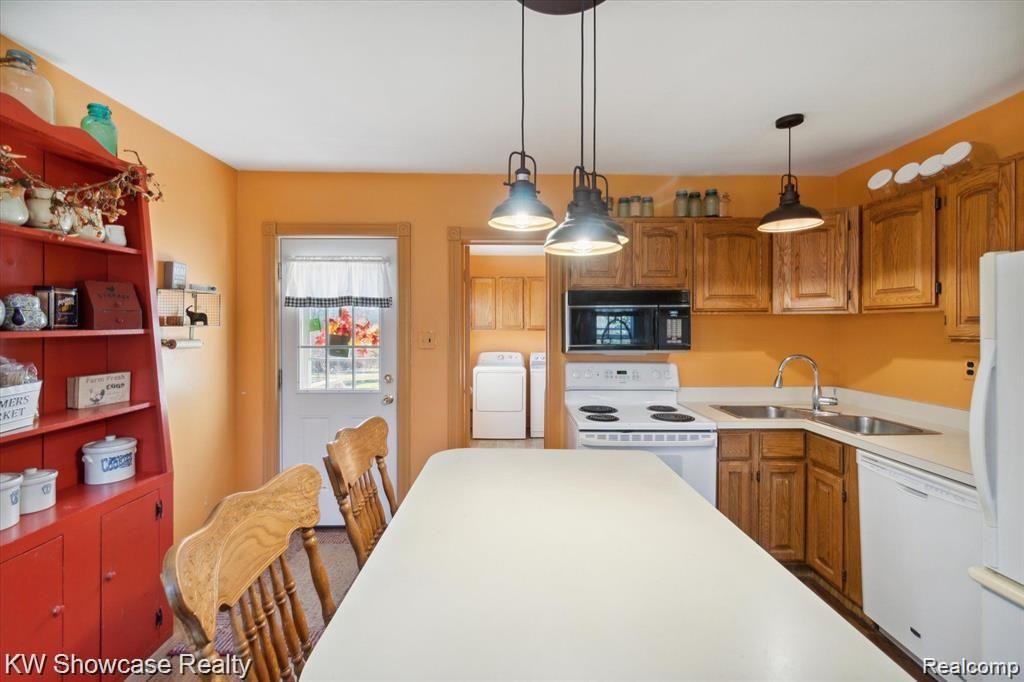 1716 E Wardlow Rd Property Photo 10