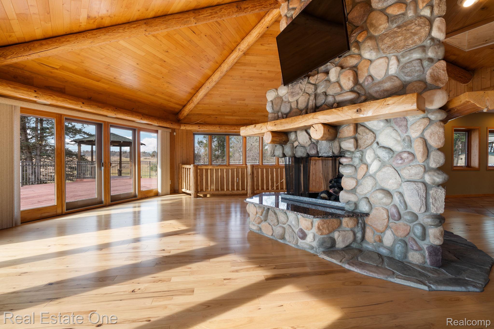 20250014195 Property Photo 25
