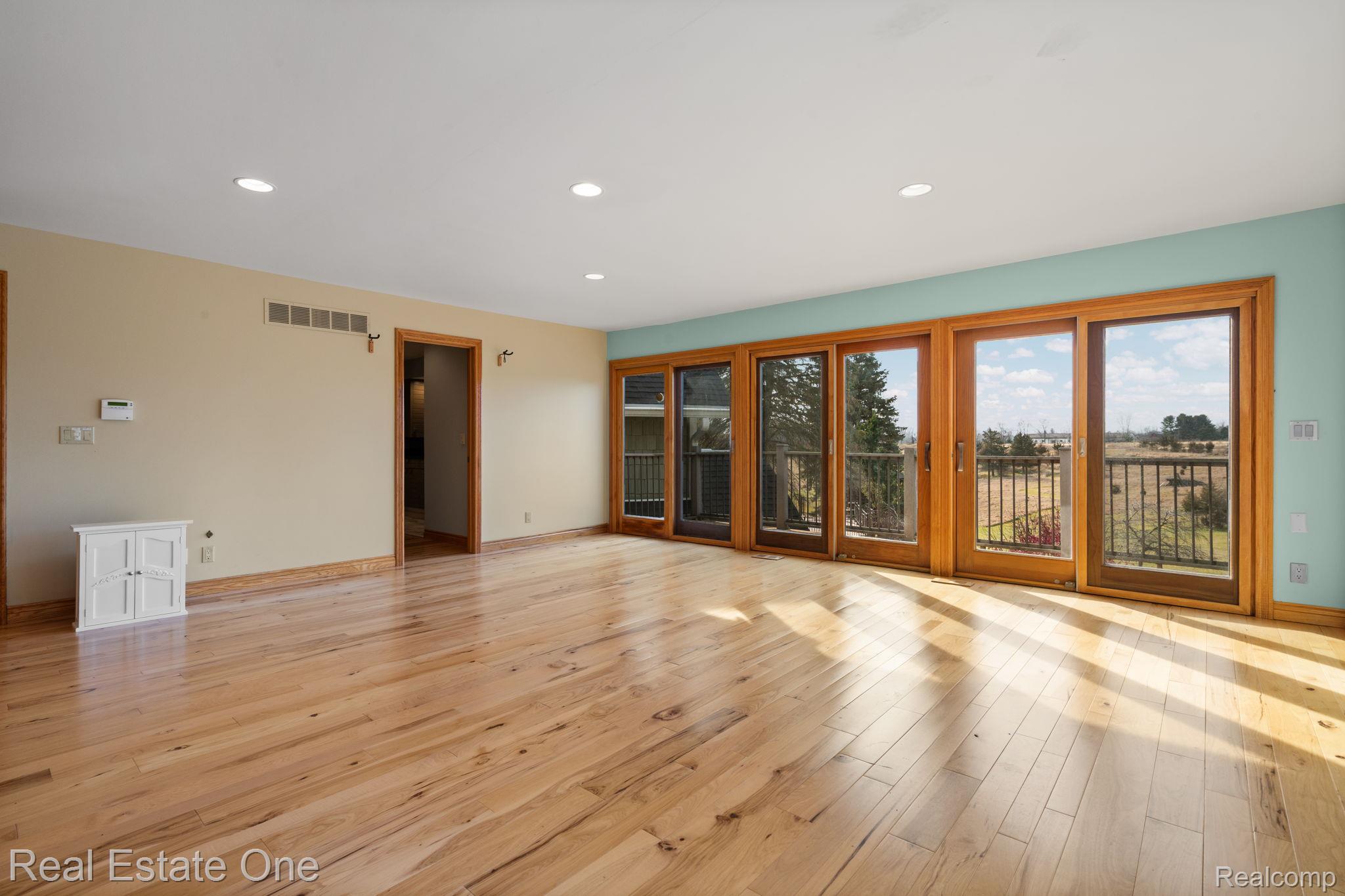 20250014195 Property Photo 43