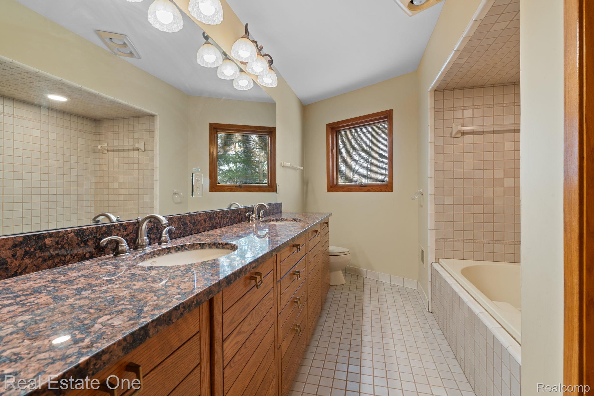 20250014195 Property Photo 53