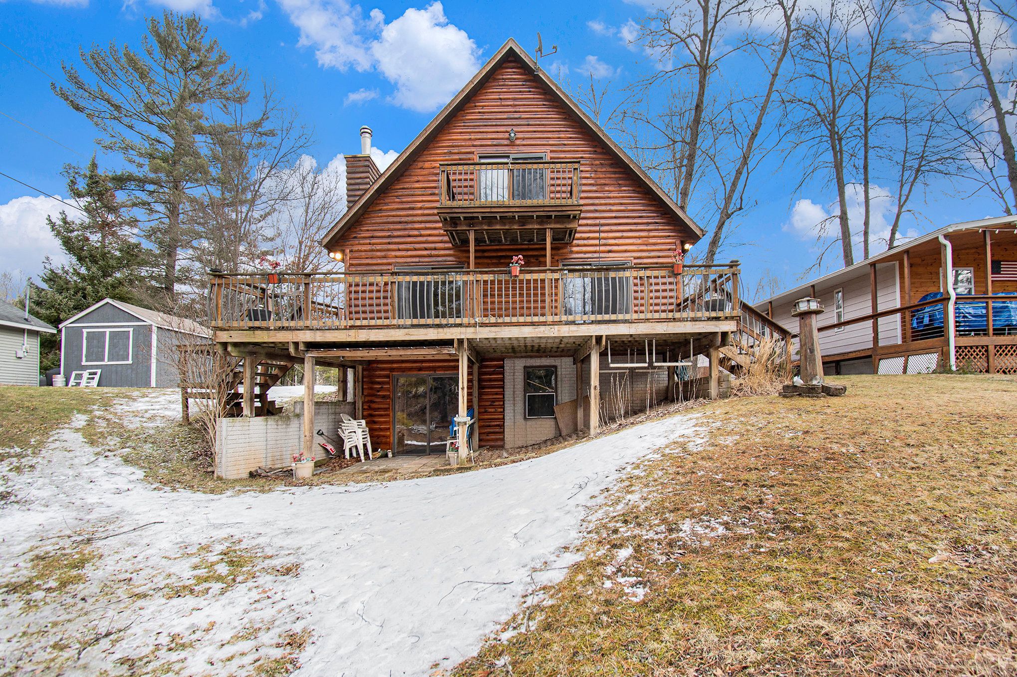789 Lakeshore DR Property Image