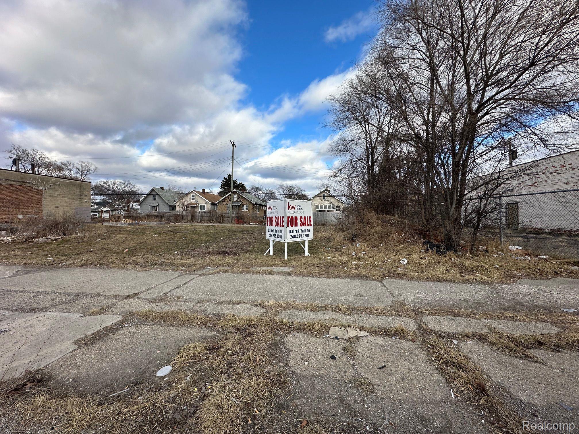15738 Livernois Ave Property Photo 3