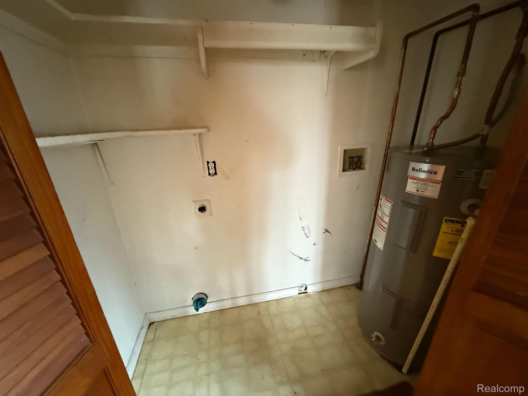 4063 Main St Property Photo 13