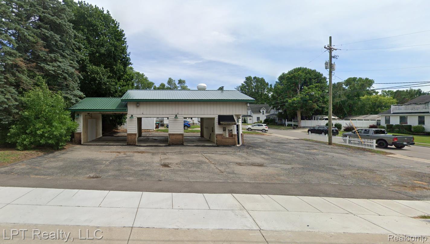 202 E Michigan Ave Property Photo 1